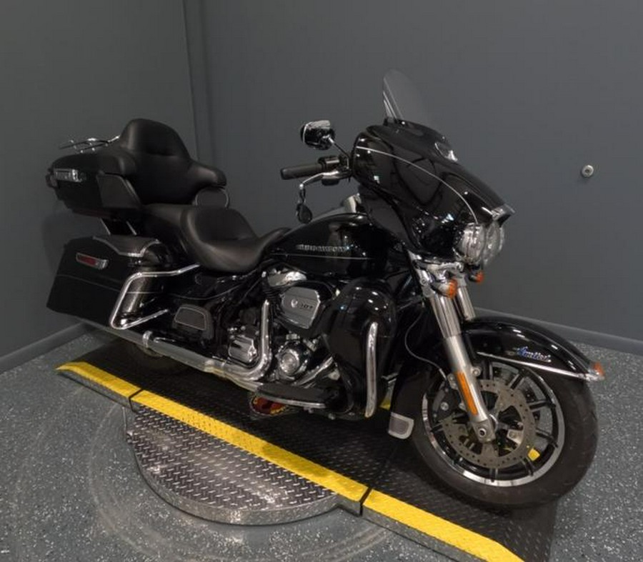 2017 Harley-Davidson® FLHTK - Ultra Limited