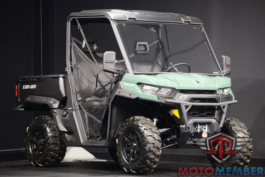 2026 Can-Am Defender HD7