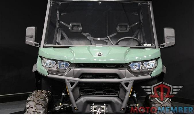 2026 Can-Am Defender HD7