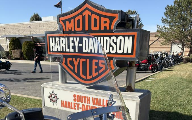 2018 Harley-Davidson Softail® Deluxe 107