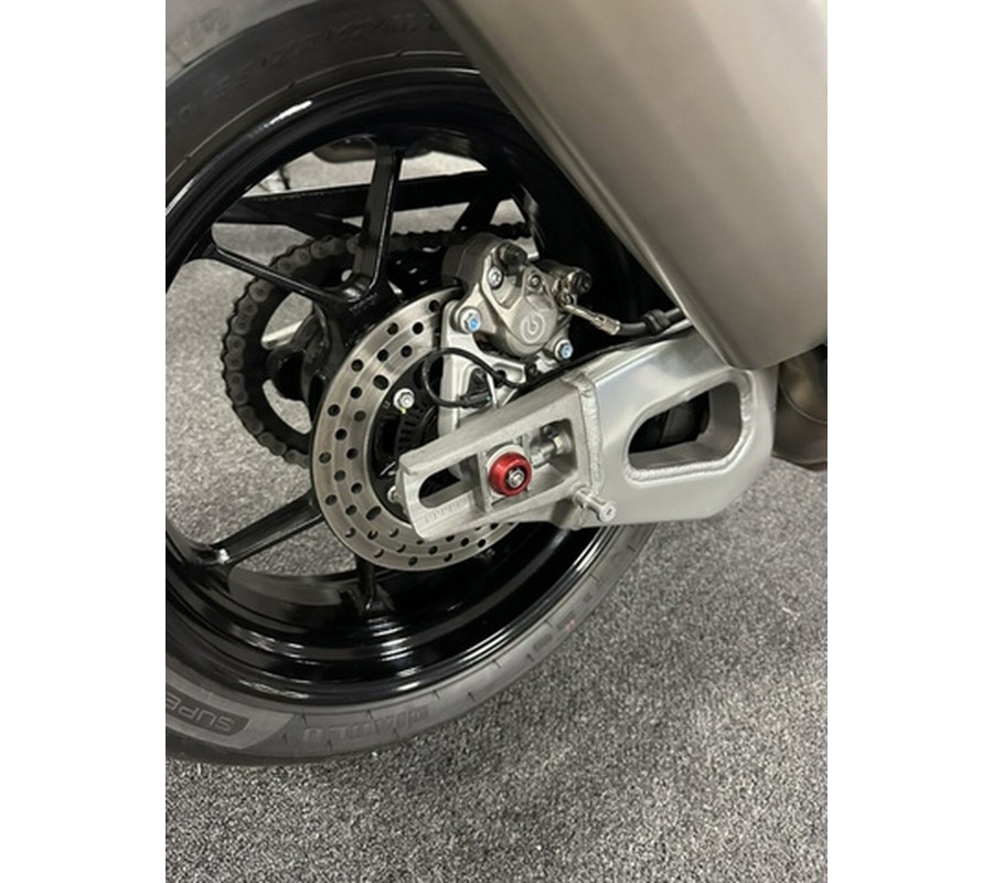2027 Aprilia Tuono V4 Factory