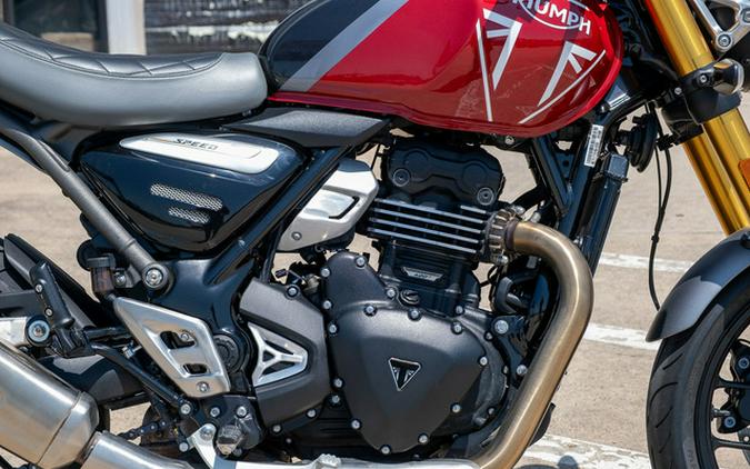 2024 Triumph Speed 400 Carnival Red / Phantom Black