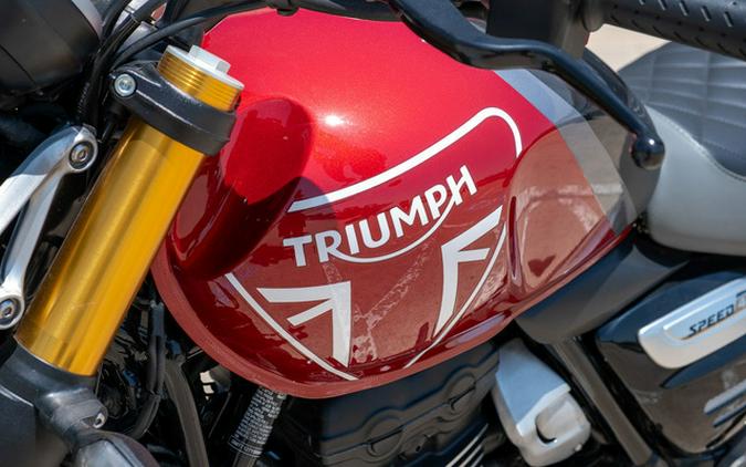2024 Triumph Speed 400 Carnival Red / Phantom Black