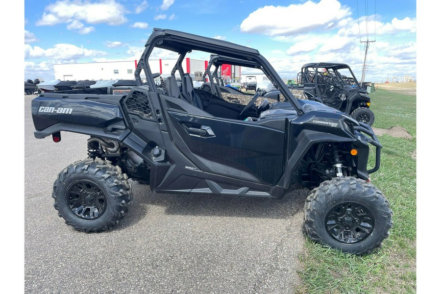 2023 Can-Am SSV COM XT 64 1000R BK 23