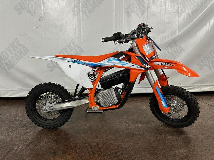 2024 KTM SX-E 3