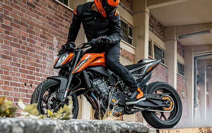 2024 KTM 790 Duke