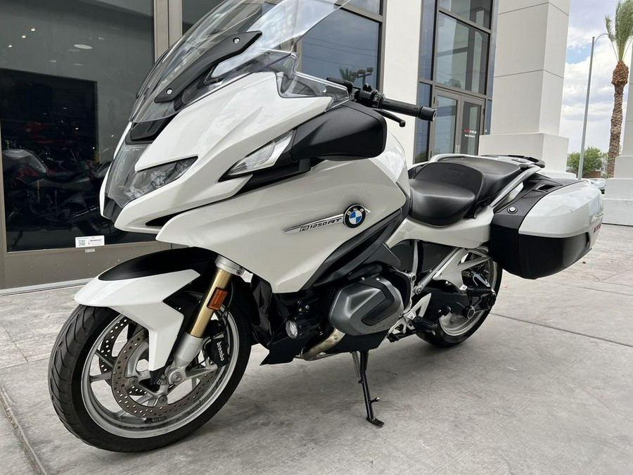 2022 BMW R 1250 RT Alpine White