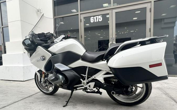 2022 BMW R 1250 RT Alpine White