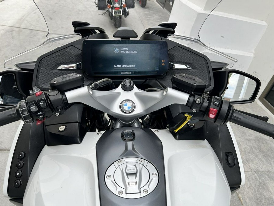 2022 BMW R 1250 RT Alpine White