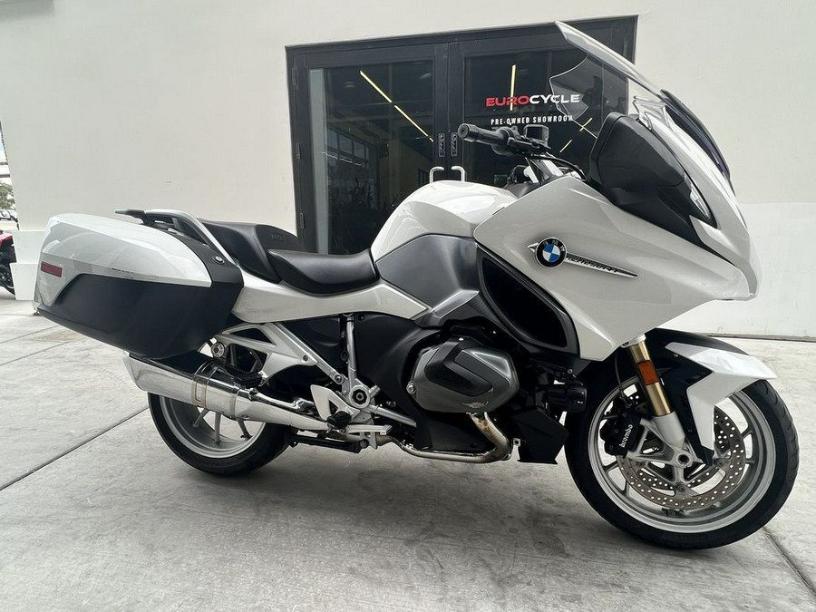 2022 BMW R 1250 RT Alpine White