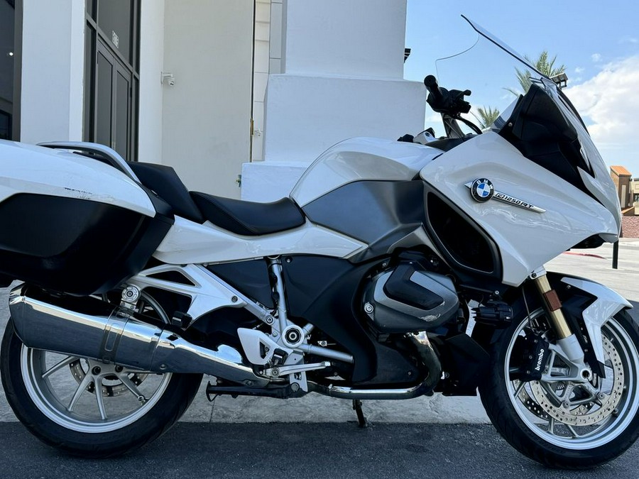 2022 BMW R 1250 RT Alpine White