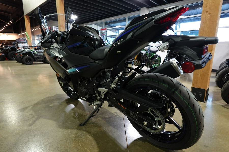 2025 Kawasaki Ninja 500 SE ABS