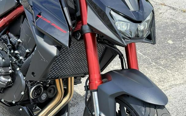 2026 Honda® CB750 Hornet E-Clutch