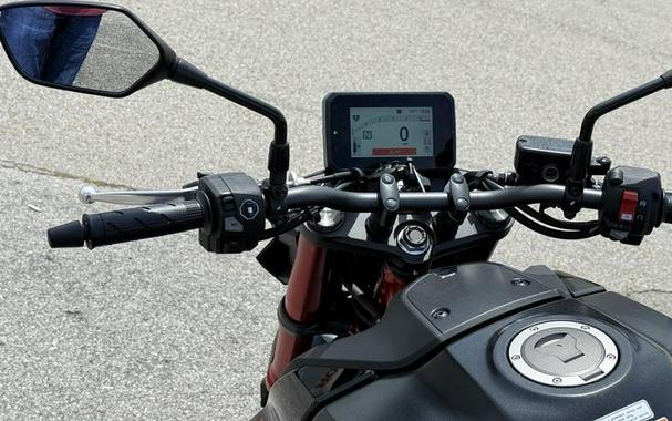 2026 Honda® CB750 Hornet E-Clutch