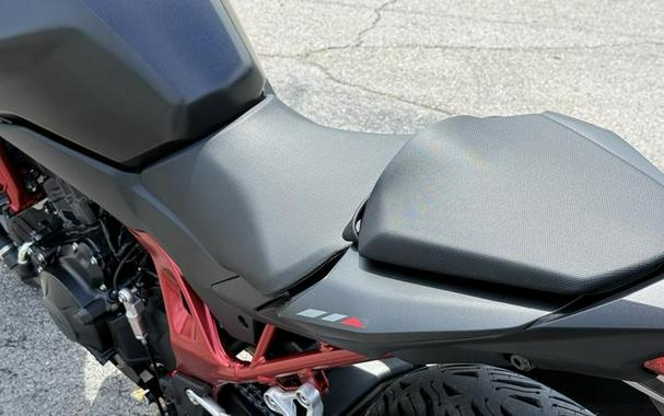 2026 Honda® CB750 Hornet E-Clutch