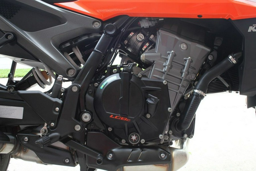 2024 KTM 990 Duke