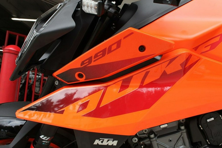 2024 KTM 990 Duke