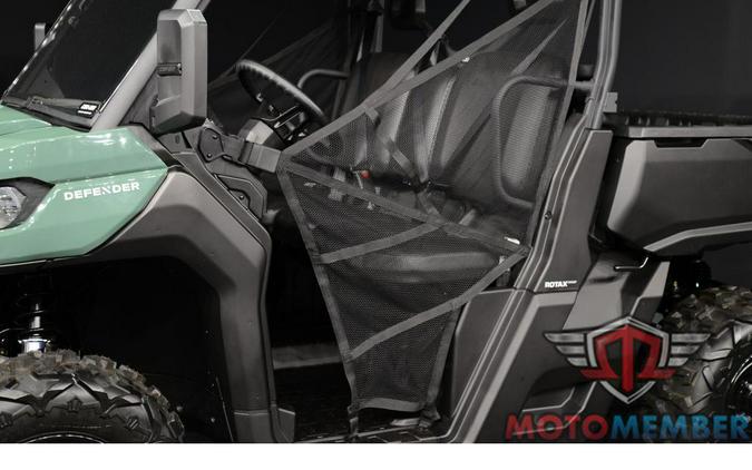 2026 Can-Am Defender HD9