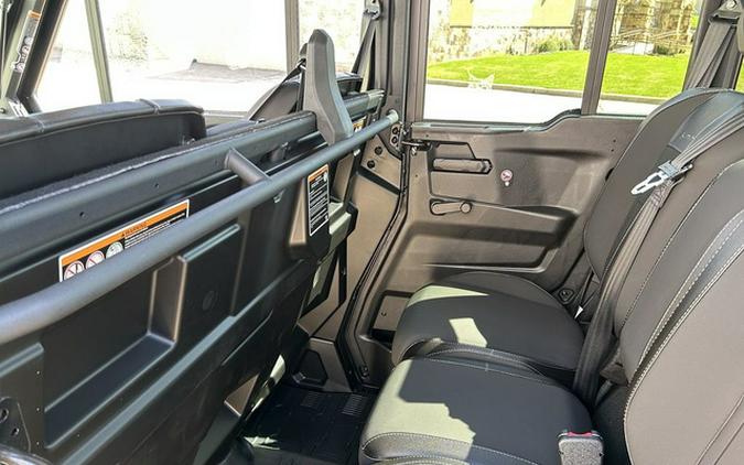 2026 Can-Am Defender MAX Limited HD11 Desert Tan & Carbon Blac