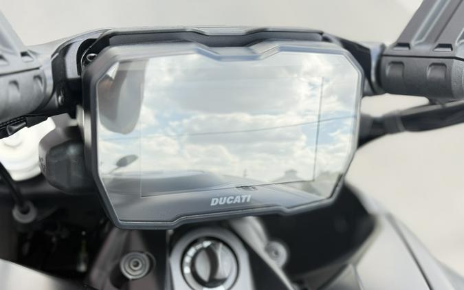 2026 Ducati Diavel V4 Black Roadster - 006280