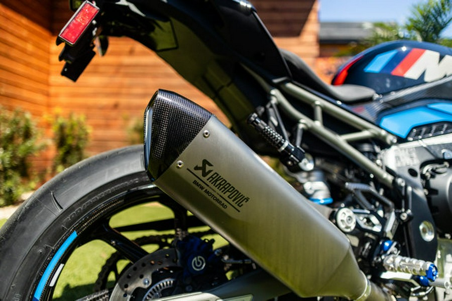 2025 BMW M1000R