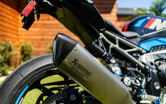 2025 BMW M1000R