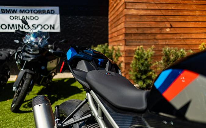 2025 BMW M1000R