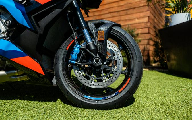 2025 BMW M1000R