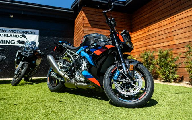 2025 BMW M1000R