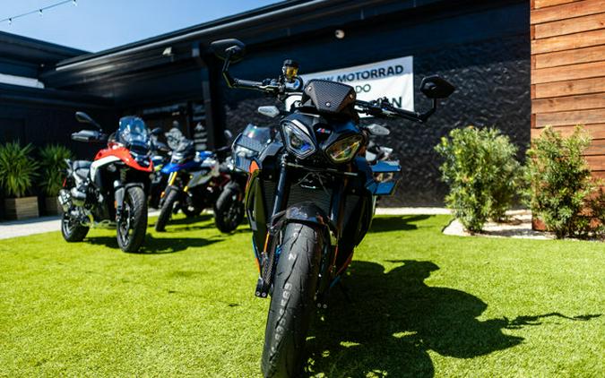 2025 BMW M1000R