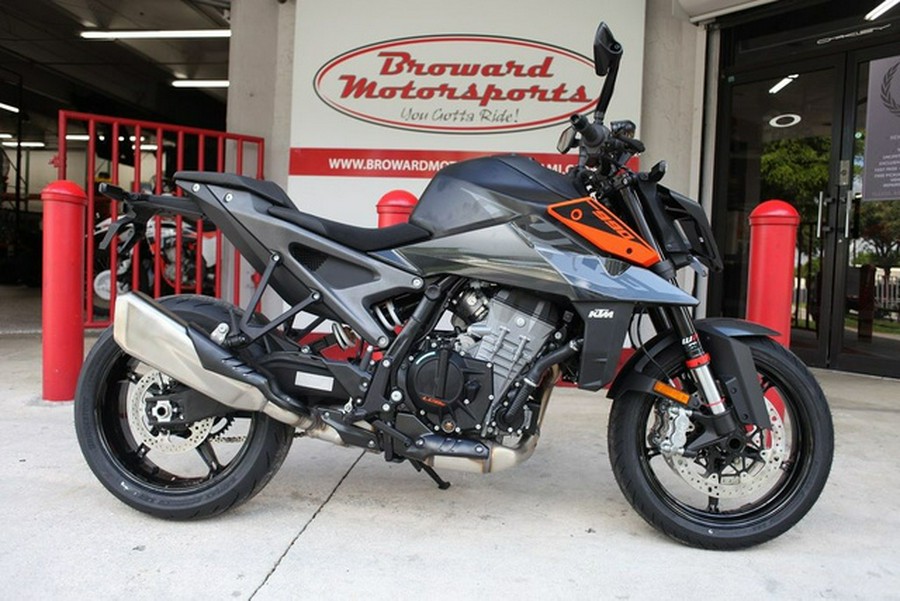 2024 KTM 990 Duke