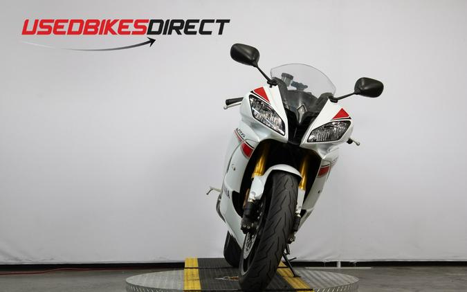 2015 Yamaha YZF-R6 - $9,999.00