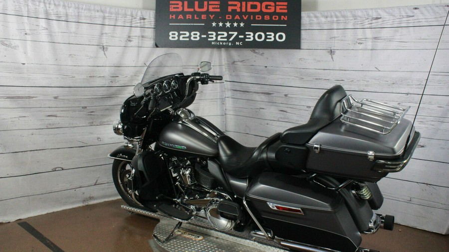 2017 Harley-Davidson Ultra Limited Two-Tone Charcoal Denim/Black Denim