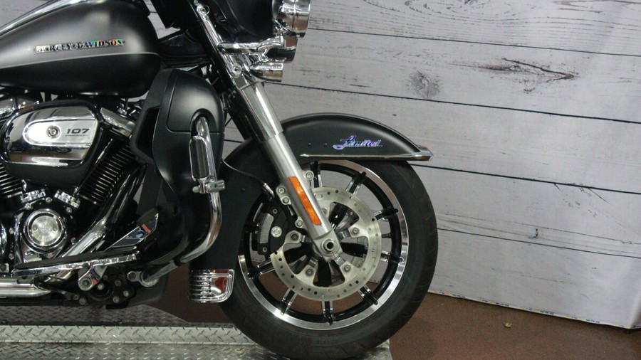 2017 Harley-Davidson Ultra Limited Two-Tone Charcoal Denim/Black Denim