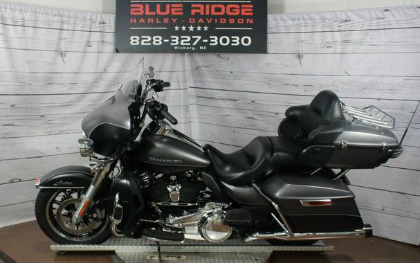 2017 Harley-Davidson Ultra Limited Two-Tone Charcoal Denim/Black Denim