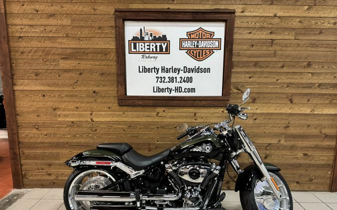 2026 Harley-Davidson® Fat Boy® Olive Steel Metallic / Vivid Black Chrome Trim FLFB