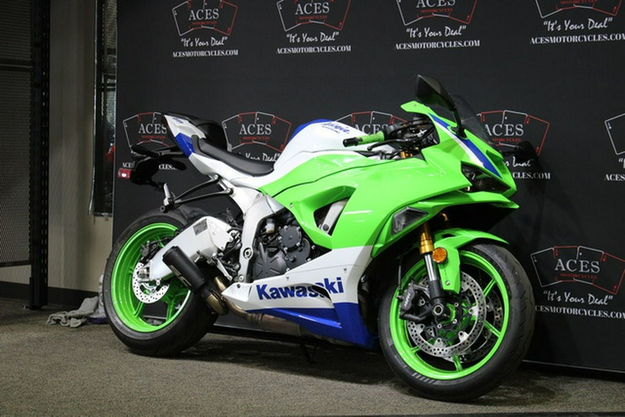 2024 Kawasaki Ninja ZX-6R ABS Pearl Robotic White/Metallic Graphite Gray