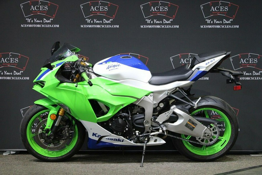 2024 Kawasaki Ninja ZX-6R ABS Pearl Robotic White/Metallic Graphite Gray