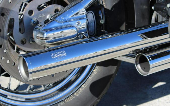 2004 Harley-Davidson® FLSTC - Heritage Softail® Classic