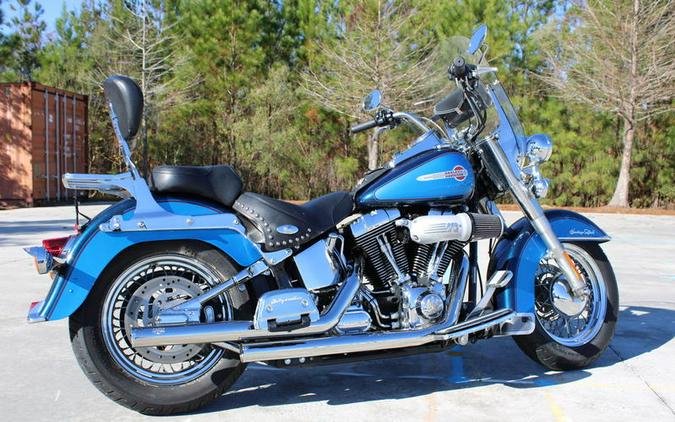 2004 Harley-Davidson® FLSTC - Heritage Softail® Classic