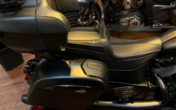 2025 Indian Motorcycle Roadmaster® Dark Horse® with PowerBand Audio Package