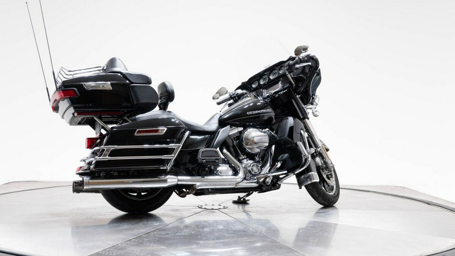 2015 HARLEY-DAVIDSON FLHTK Ultra Limited in Vivid Black with 19297 miles