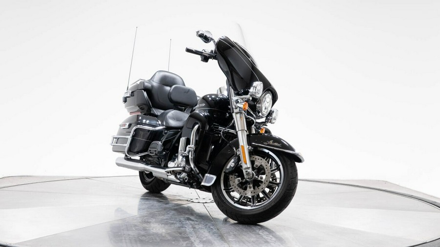2015 HARLEY-DAVIDSON FLHTK Ultra Limited in Vivid Black with 19297 miles