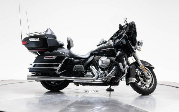 2015 HARLEY-DAVIDSON FLHTK Ultra Limited in Vivid Black with 19297 miles