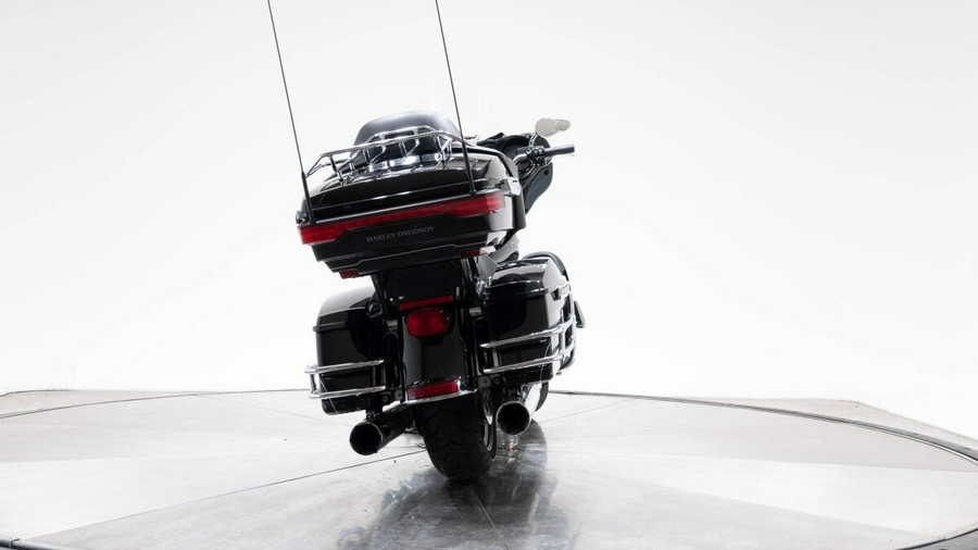 2015 HARLEY-DAVIDSON FLHTK Ultra Limited in Vivid Black with 19297 miles