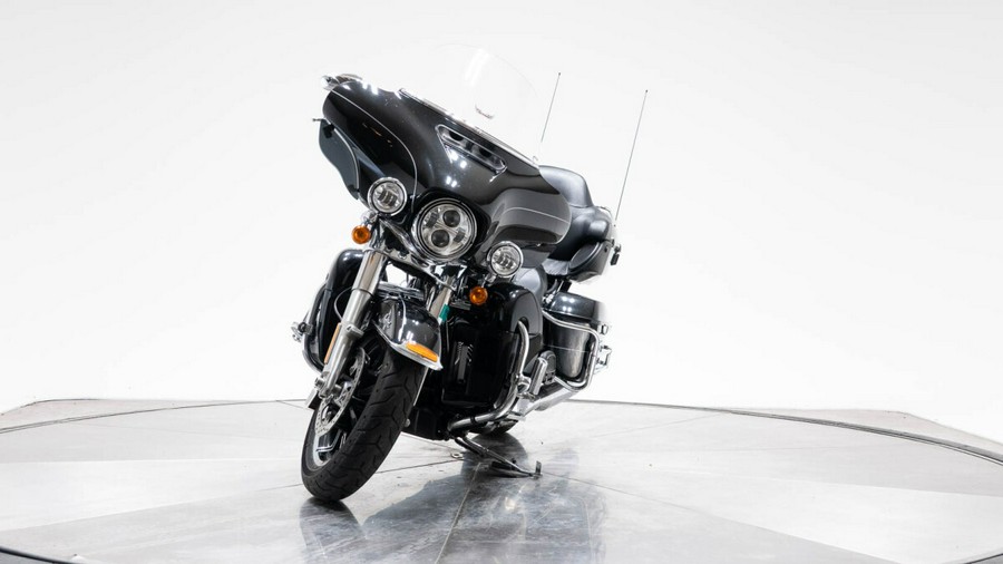 2015 HARLEY-DAVIDSON FLHTK Ultra Limited in Vivid Black with 19297 miles