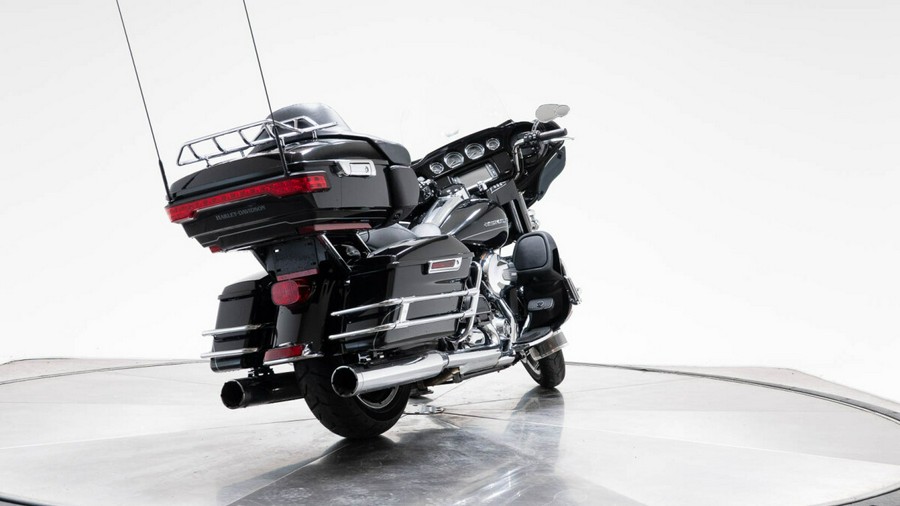 2015 HARLEY-DAVIDSON FLHTK Ultra Limited in Vivid Black with 19297 miles