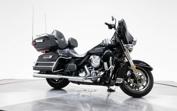 2015 HARLEY-DAVIDSON FLHTK Ultra Limited in Vivid Black with 19297 miles