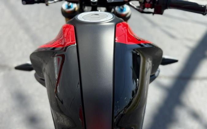 2026 Ducati Monster SP - 010810