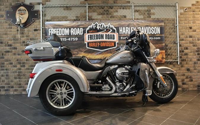 2016 Tri Glide Ultra (FLHTCUTG)